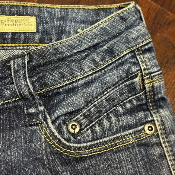 Chip & Pepper Production Y2K vintage Mid Rise Denim Shorts 9/10 - Picture 9 of 12